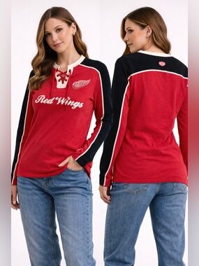 Vintage NHL Detroit Red Wings Red and Black Lace-Up Long Sleeve Jersey